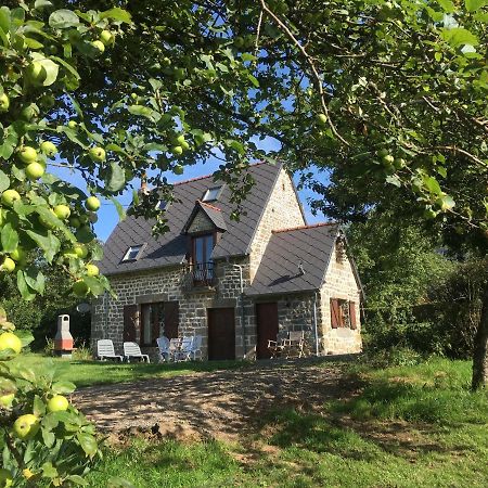 The Gingerbread House Cottage Beauficel Экстерьер фото