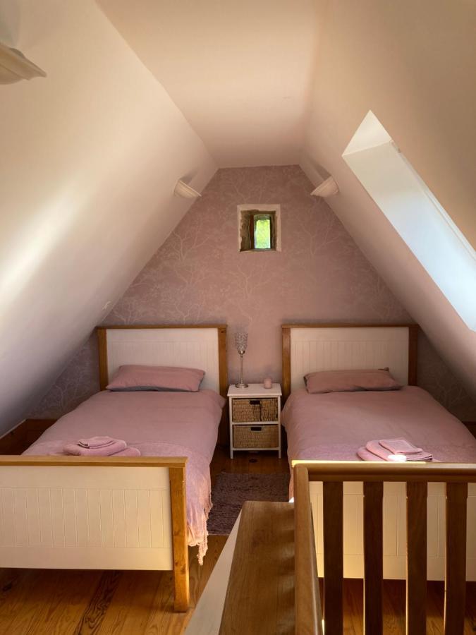 The Gingerbread House Cottage Beauficel Экстерьер фото