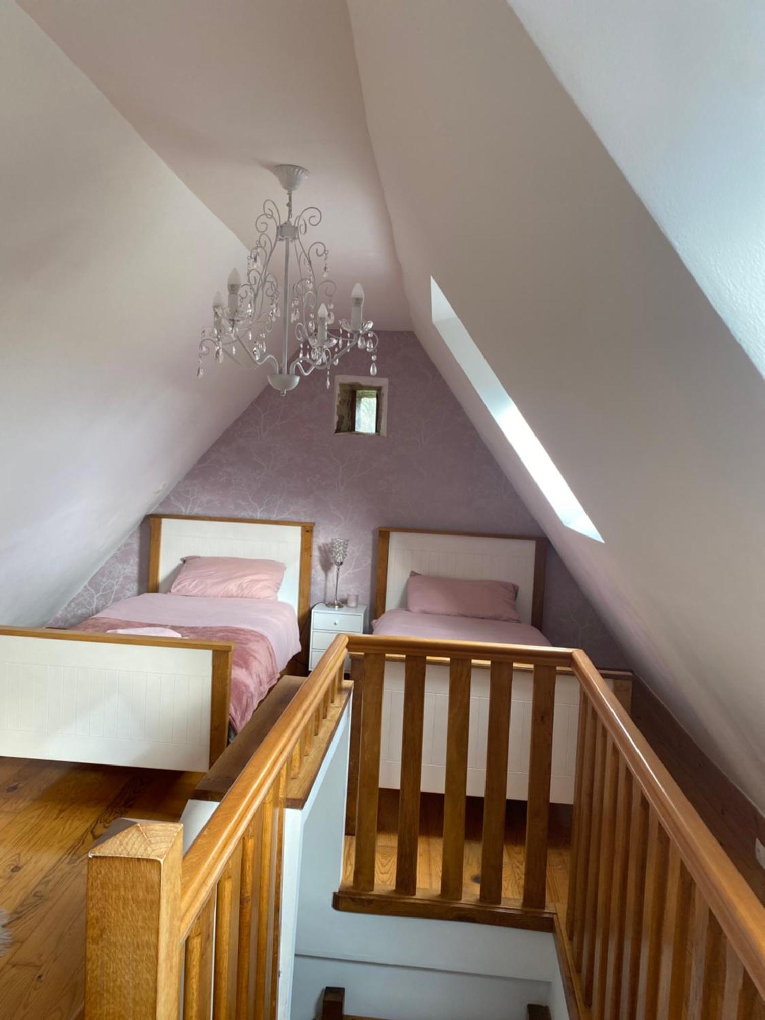 The Gingerbread House Cottage Beauficel Экстерьер фото